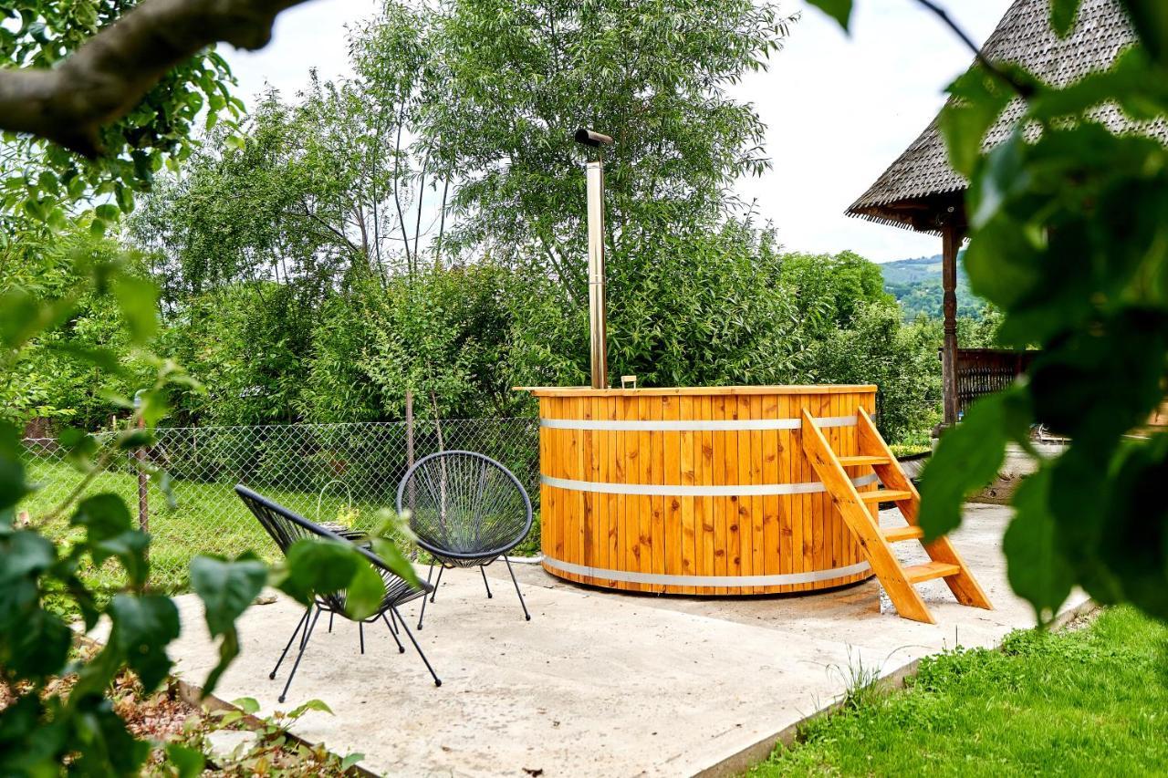 Casa Chira Hotell Vişeu de Sus Exteriör bild