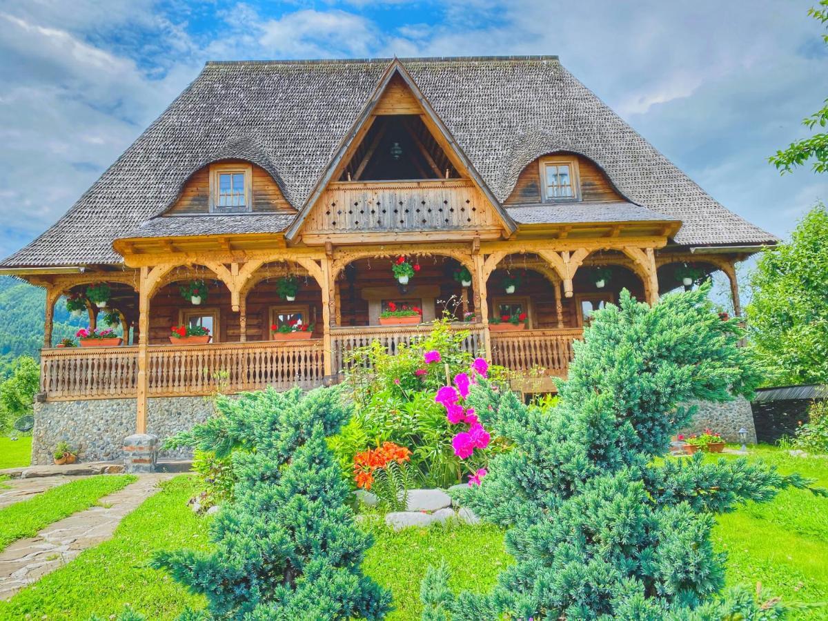 Casa Chira Hotell Vişeu de Sus Exteriör bild