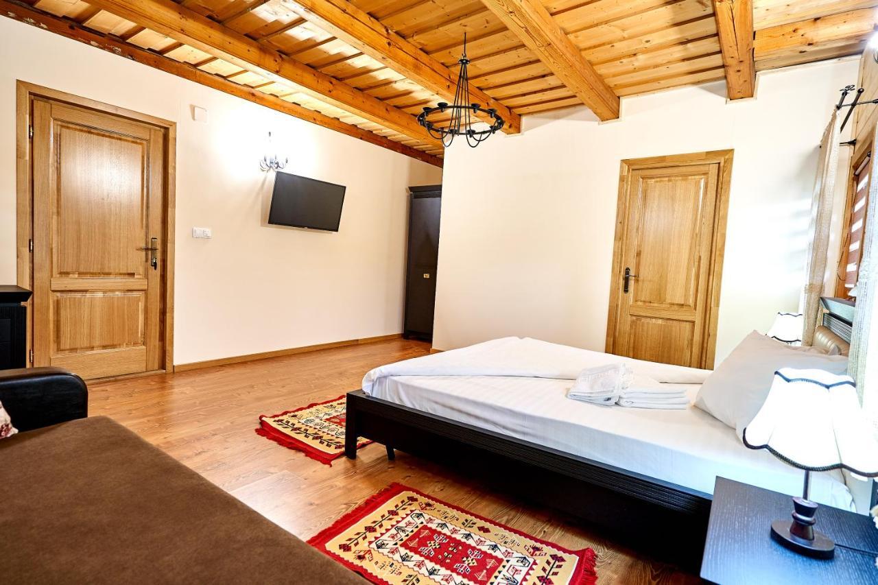 Casa Chira Hotell Vişeu de Sus Exteriör bild