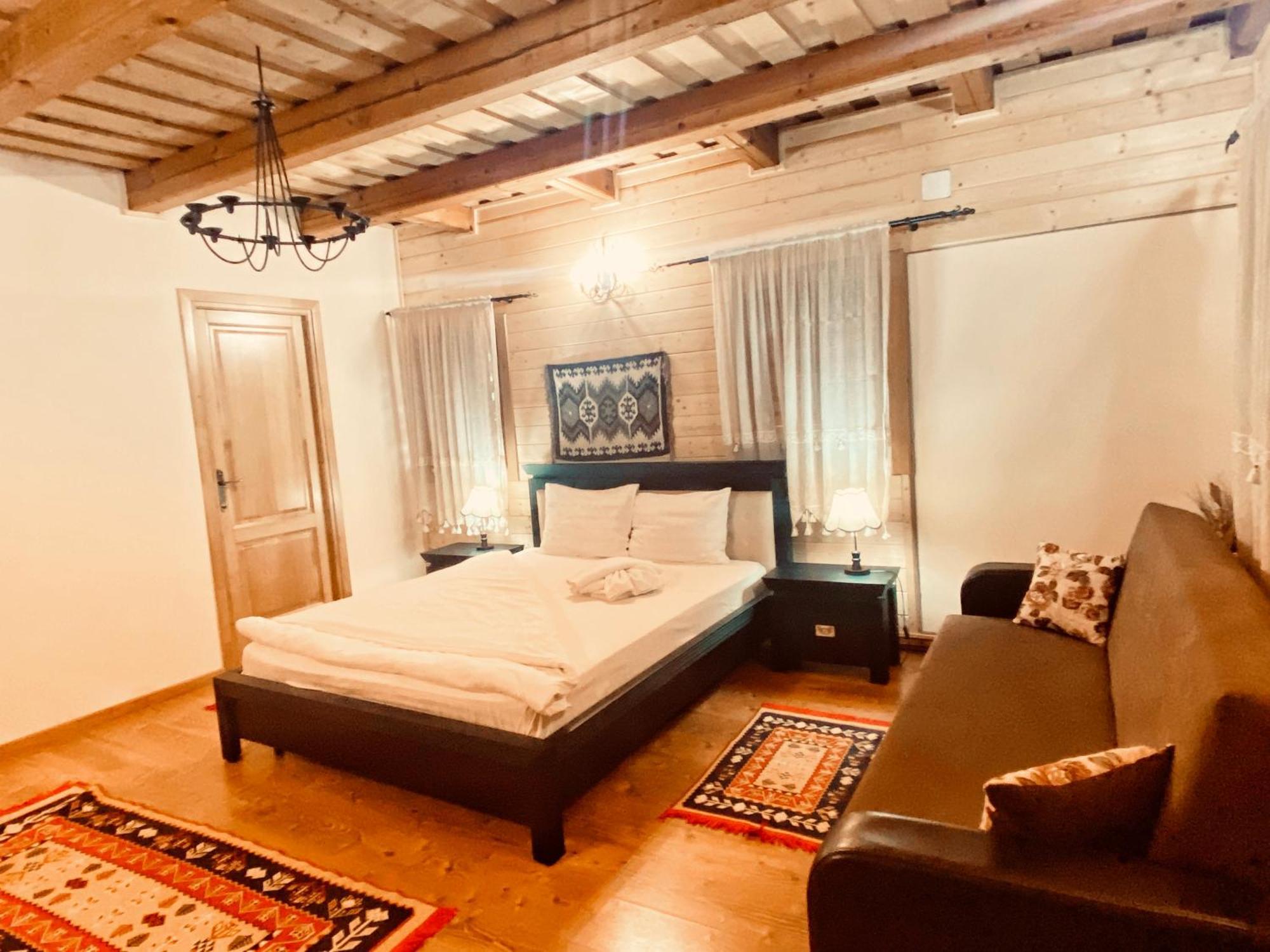 Casa Chira Hotell Vişeu de Sus Exteriör bild