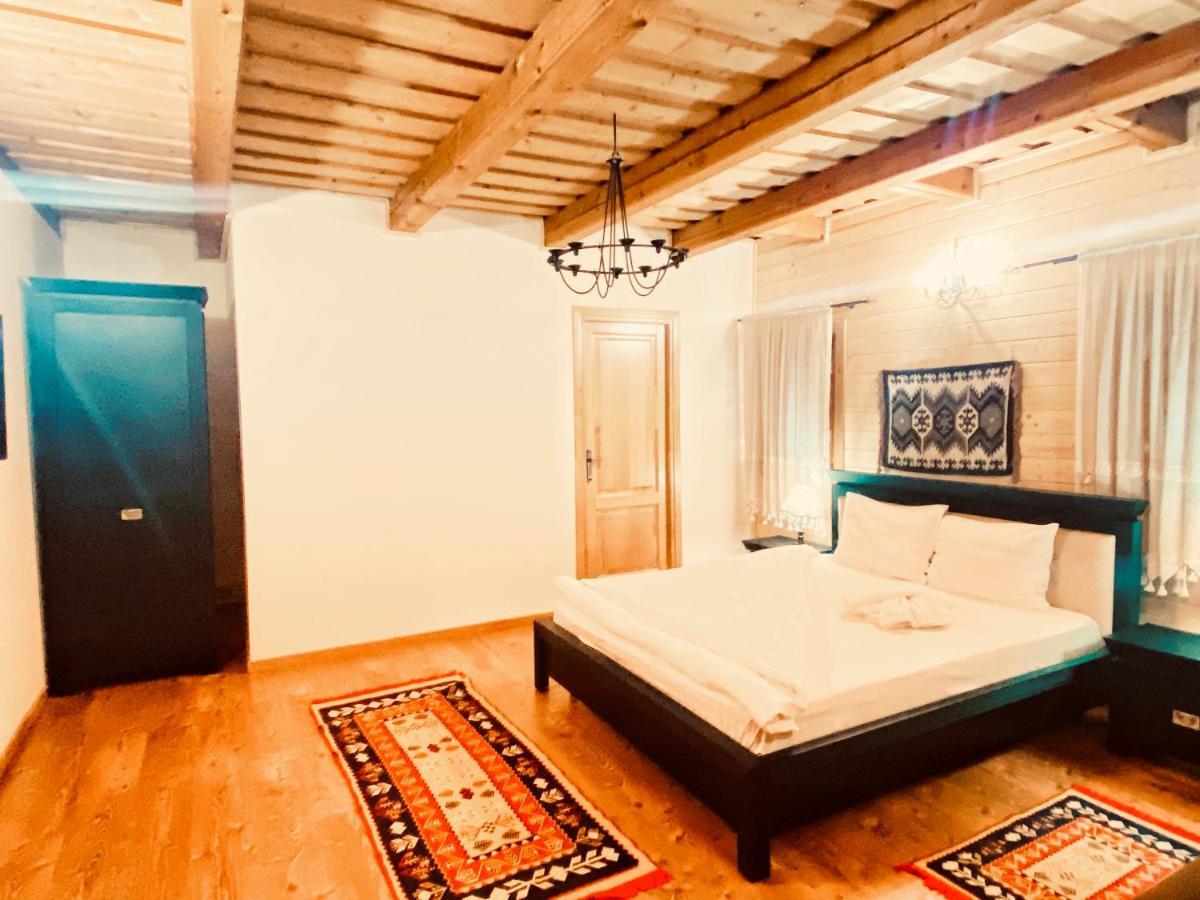 Casa Chira Hotell Vişeu de Sus Exteriör bild